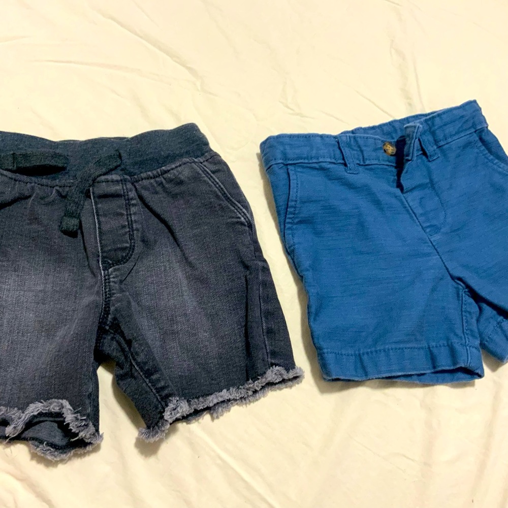 Shorts boy 2t , 18m together